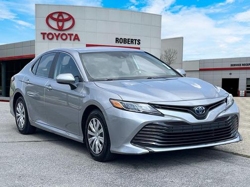 2019 Toyota Camry Hybrid LE