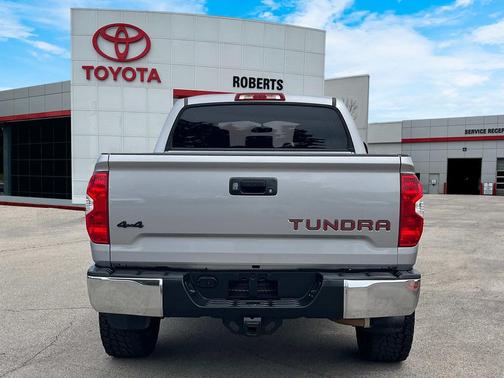 2017 Toyota Tundra SR5