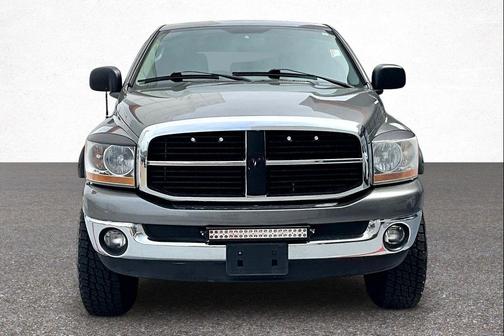 Mineral Gray Metallic Clearcoat 2006 Dodge Ram 1500 SLT Mega Cab