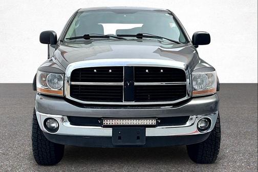 Mineral Gray Metallic Clearcoat 2006 Dodge Ram 1500 SLT Mega Cab