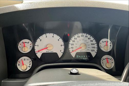 Mineral Gray Metallic Clearcoat 2006 Dodge Ram 1500 SLT Mega Cab