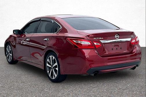 2016 Nissan Altima 2.5 SR