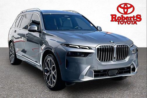 Skyscraper Grey Metallic 2024 BMW X7 xDrive40i