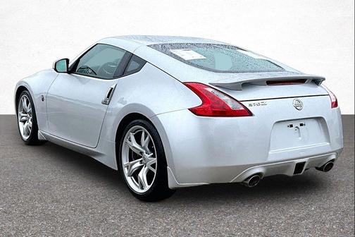 Brilliant Silver Metallic 2009 Nissan 370Z Base