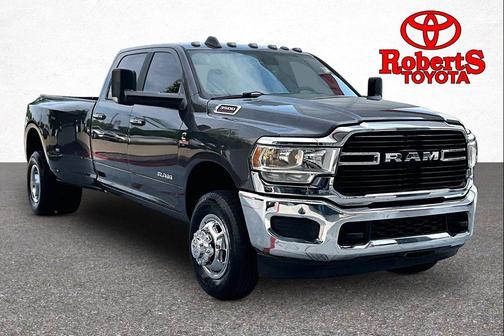Granite Crystal Metallic Clearcoat 2019 RAM 3500 Big Horn Crew Cab 4x4 8' Box