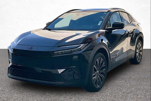 Midnight Black Metallic 2026 Toyota C-HR XSE