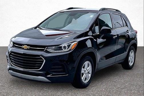 Mosaic Black Metallic 2020 Chevrolet Trax LT