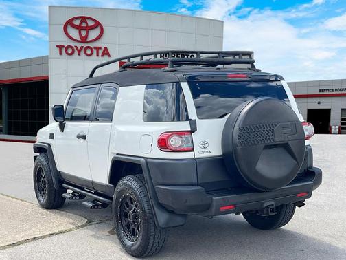 2013 Toyota FJ Cruiser Base