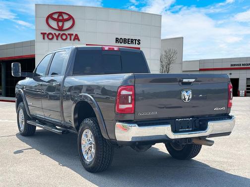 2022 RAM 2500 Laramie Crew Cab 4x4 6'4' Box