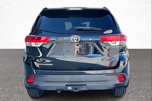 2019 Toyota Highlander LE I4