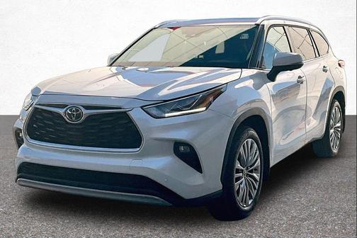 2025 Toyota Highlander Platinum