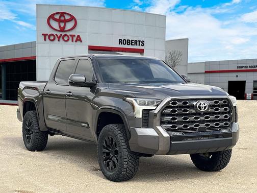 2023 Toyota Tundra Platinum