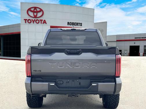 2023 Toyota Tundra Platinum