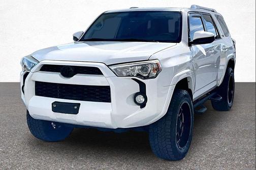 Super White 2016 Toyota 4Runner SR5