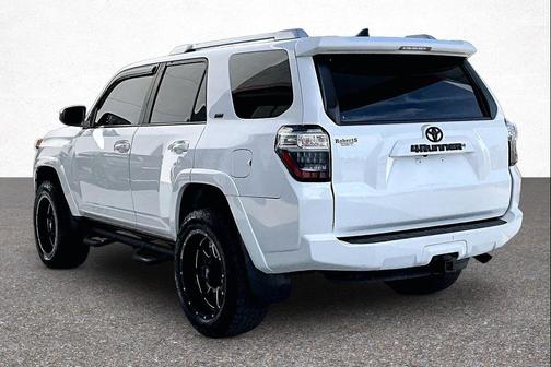 Super White 2016 Toyota 4Runner SR5