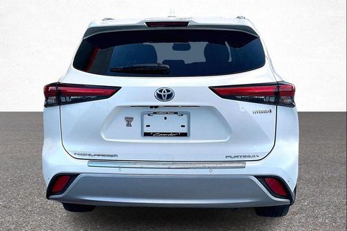 2021 Toyota Highlander Hybrid Platinum