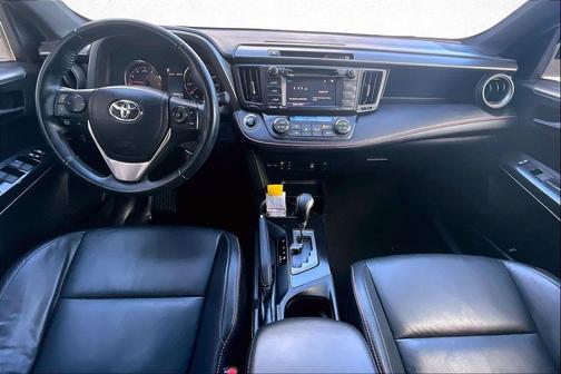 2016 Toyota RAV4 SE