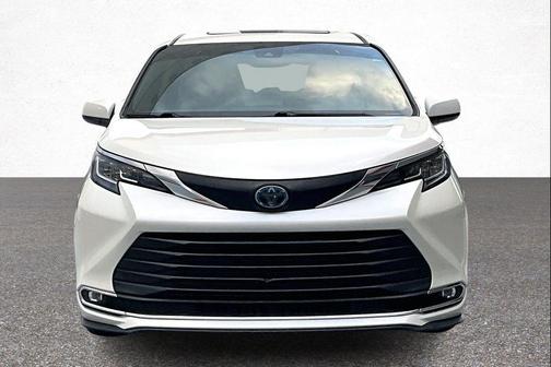 2021 Toyota Sienna XLE 7 Passenger