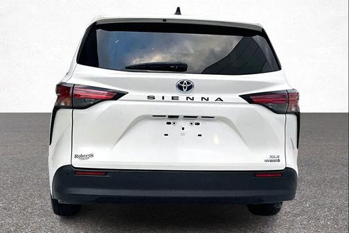2021 Toyota Sienna XLE 7 Passenger