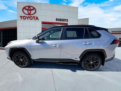 2024 Toyota RAV4 Hybrid SE