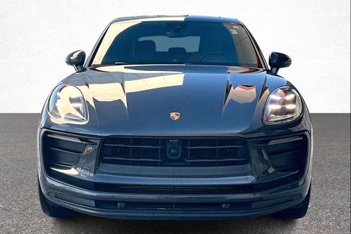 2023 Porsche Macan Base