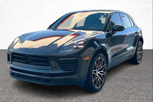 2023 Porsche Macan Base
