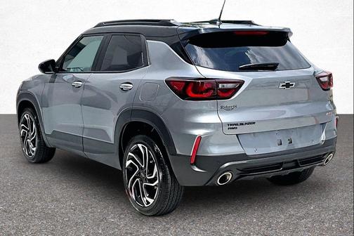 Sterling Gray Metallic 2026 Chevrolet Trailblazer RS