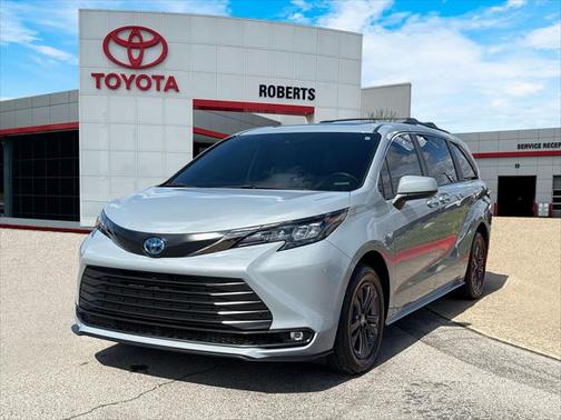 2024 Toyota Sienna Woodland Edition