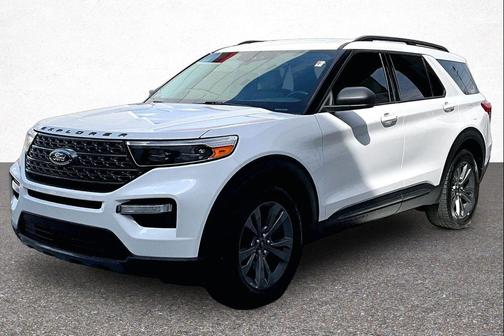 Oxford White 2021 Ford Explorer XLT