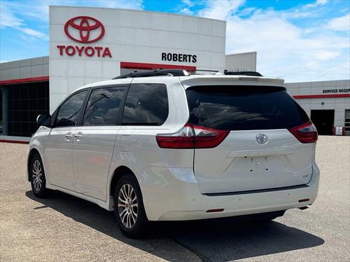 2020 Toyota Sienna XLE Premium