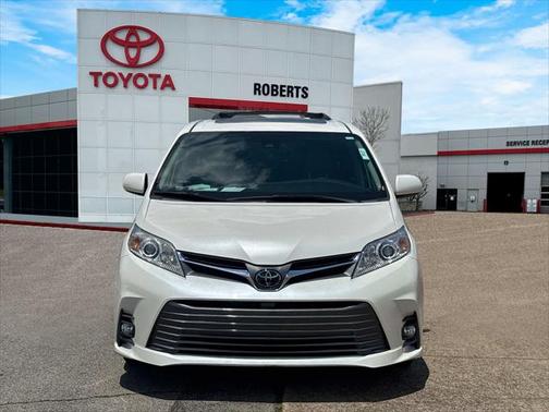 2020 Toyota Sienna XLE Premium