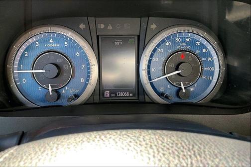 Blizzard Pearl 2018 Toyota Sienna XLE