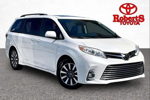 Blizzard Pearl 2018 Toyota Sienna XLE