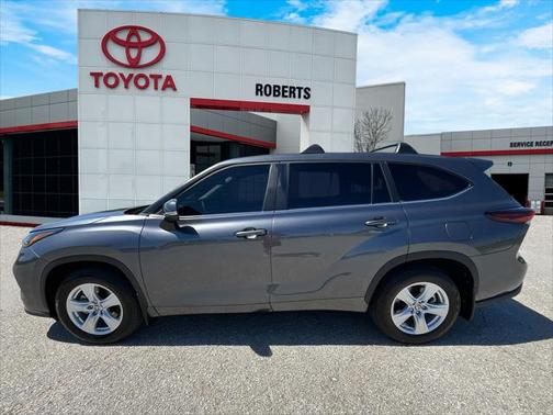 2024 Toyota Highlander LE
