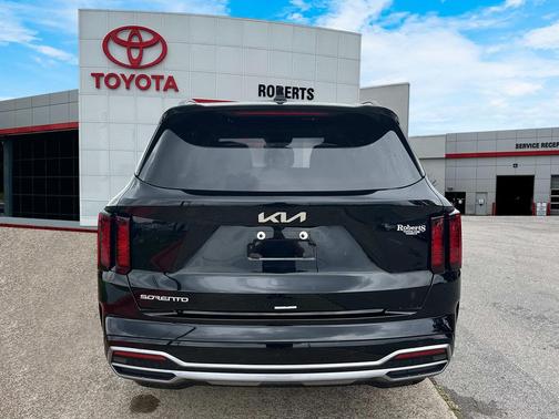 2023 Kia Sorento S