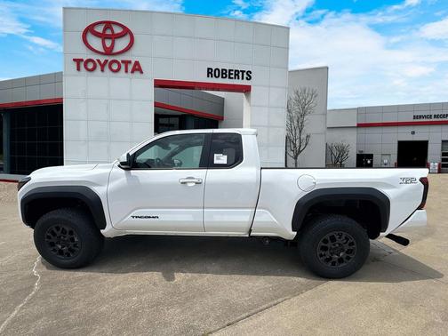 2025 Toyota Tacoma TRD PreRunner 4WD