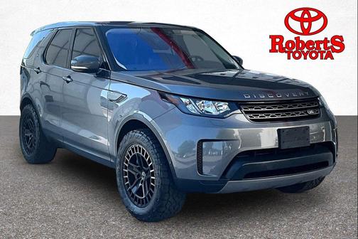 Gray Metallic 2018 Land Rover Discovery SE