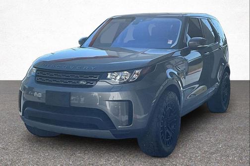 Gray Metallic 2018 Land Rover Discovery SE