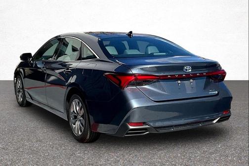 Harbor Gray Metallic 2020 Toyota Avalon Hybrid XLE Plus