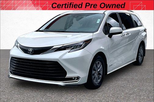 Blizzard Pearl 2021 Toyota Sienna XLE 8 Passenger