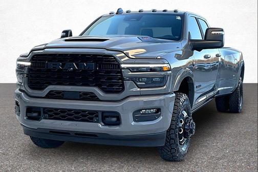 2026 RAM 3500 Limited Crew Cab 4x4 8' Box