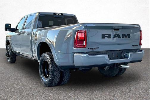 2026 RAM 3500 Limited Crew Cab 4x4 8' Box
