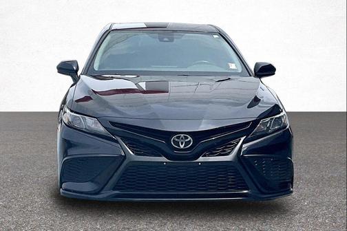 Midnight Black Metallic 2021 Toyota Camry SE