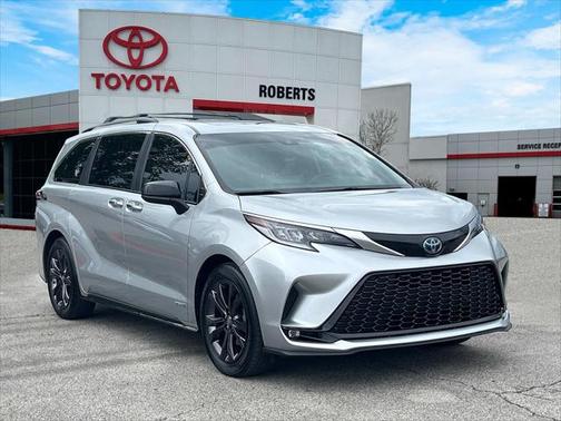 2021 Toyota Sienna XSE 7 Passenger