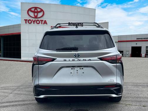 2021 Toyota Sienna XSE 7 Passenger