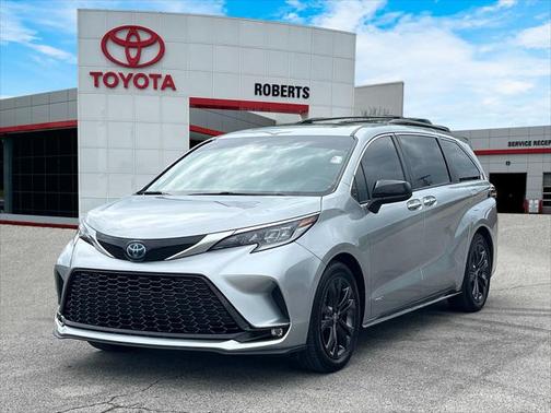 2021 Toyota Sienna XSE 7 Passenger