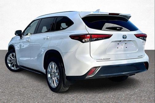 2022 Toyota Highlander Hybrid Limited