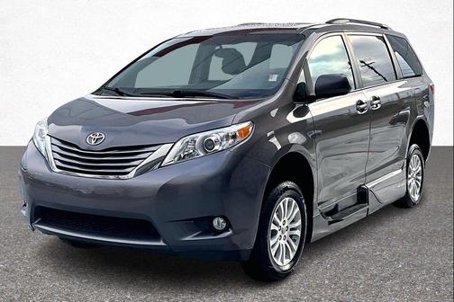 2015 Toyota Sienna XLE