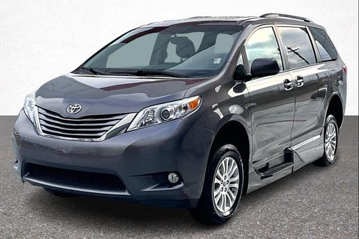 2015 Toyota Sienna XLE