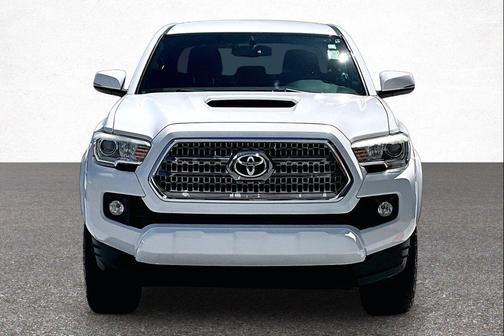 Super White 2017 Toyota Tacoma TRD Sport